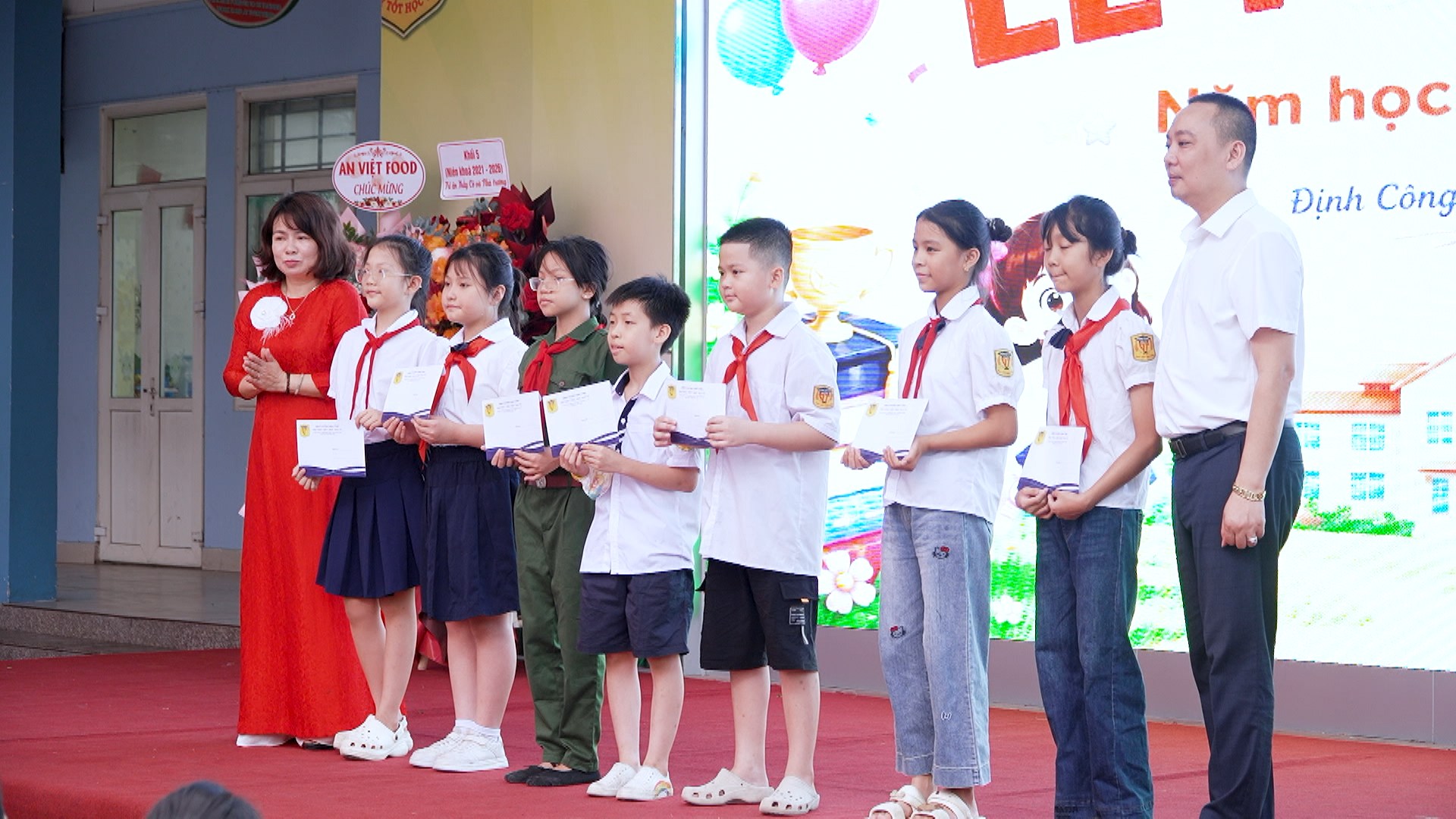 Thầy, trò Trường Tiểu học Đại Từ thi đua dạy tốt - học tốt