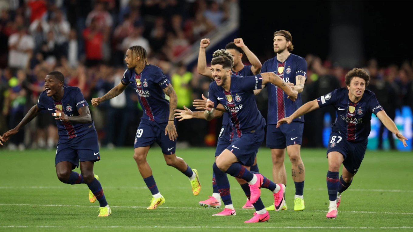 PSG chạm nhiều cột mốc sau hành trình đăng quang