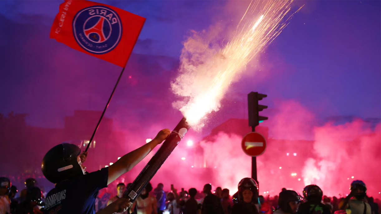 Người hâm mộ PSG vỡ òa với chiến tích của CLB