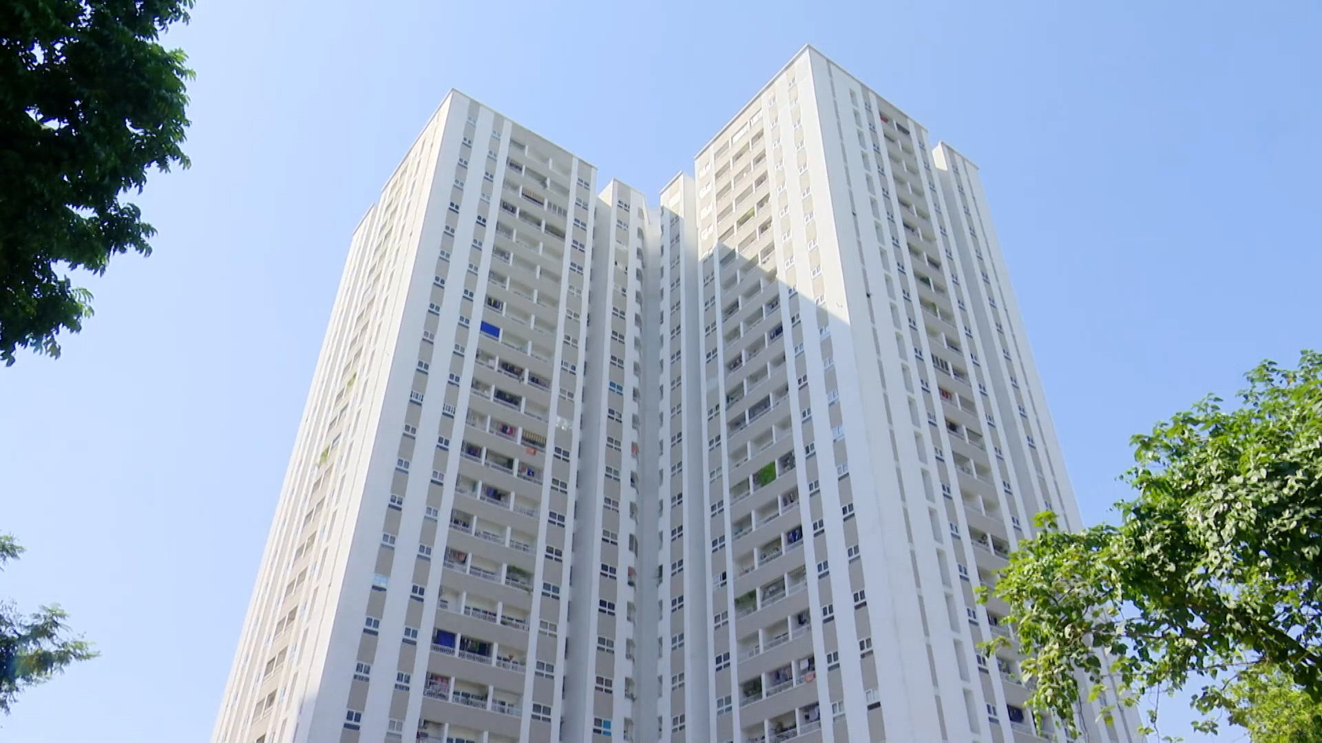 Siết tín dụng gây áp lực lên tín nhiệm chủ đầu tư