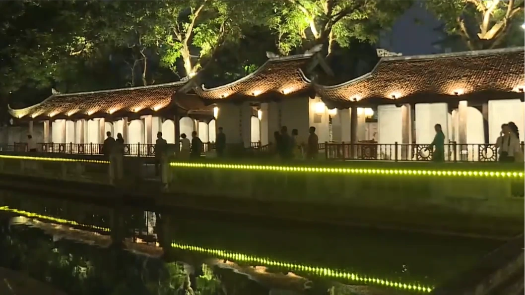 Trải nghiệm đêm Văn Miếu: Khi di sản trở thành nhịp cầu ngoại giao văn hóa