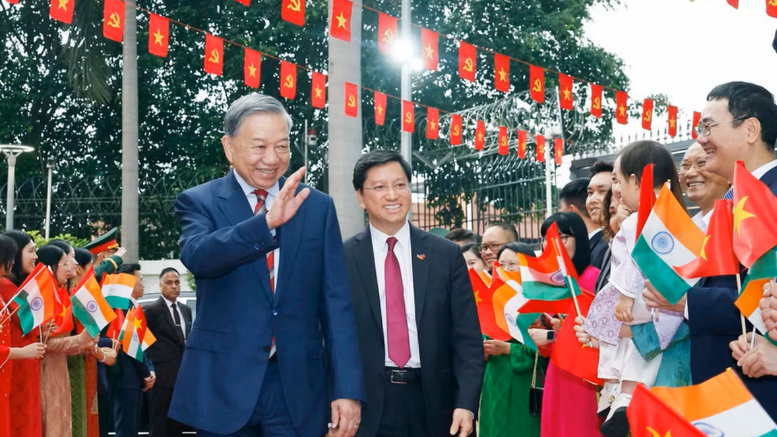 Tổng Bí thư, Chủ tịch nước Tô Lâm gặp gỡ cộng đồng người Việt Nam tại Ấn Độ