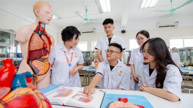 Nhiều trường đại học mở ngành mới đón đầu nhân lực số
