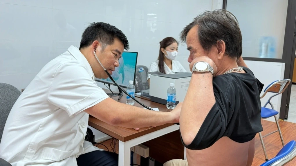Người dân Hà Nội được khám chuyên sâu ngay tại tuyến ban đầu