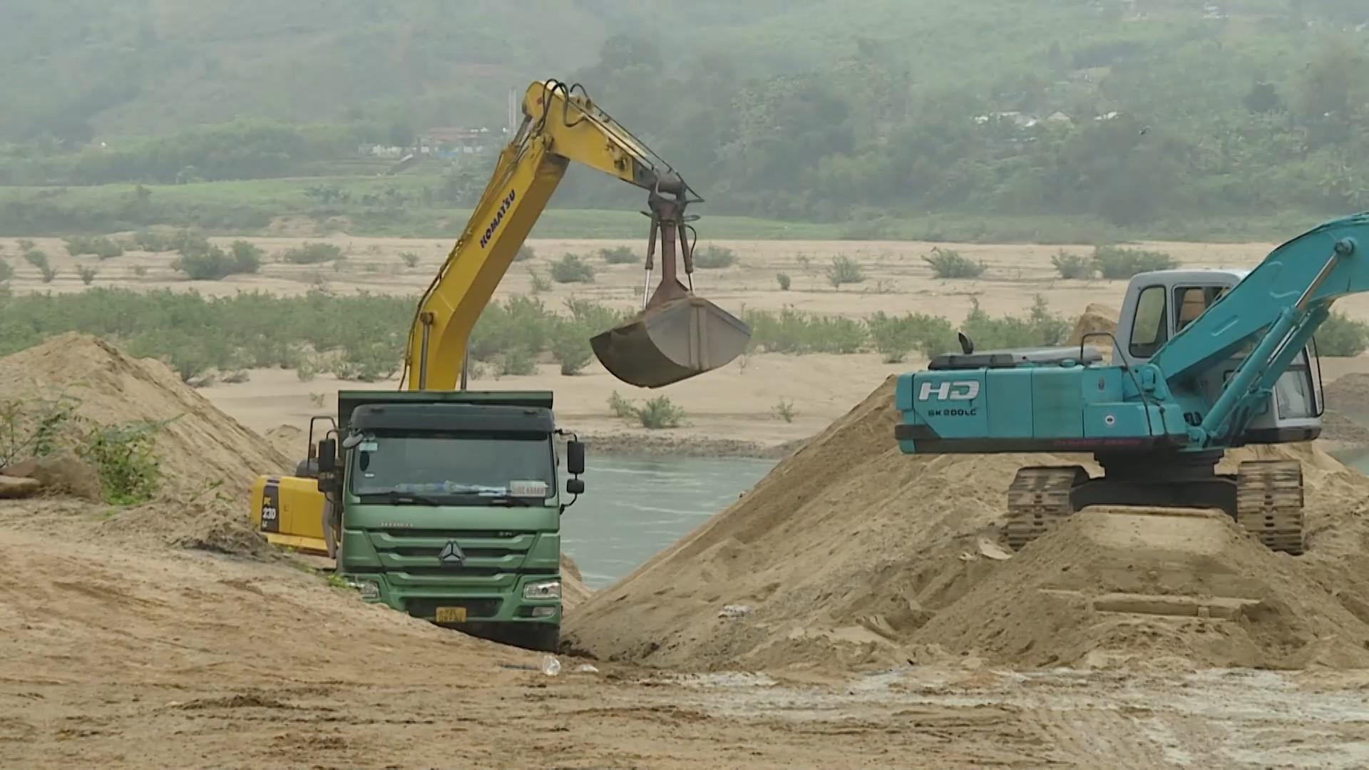 Bão giá vật liệu xây dựng: Doanh nghiệp lao đao, người dân chật vật