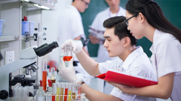 Khơi nguồn hiền tài - bồi đắp nguyên khí Thủ đô