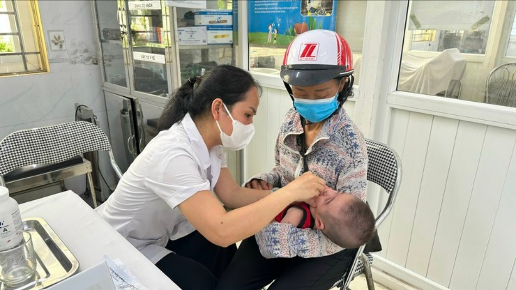 Hà Nội đặt mục tiêu 99,8% trẻ được uống vitamin A