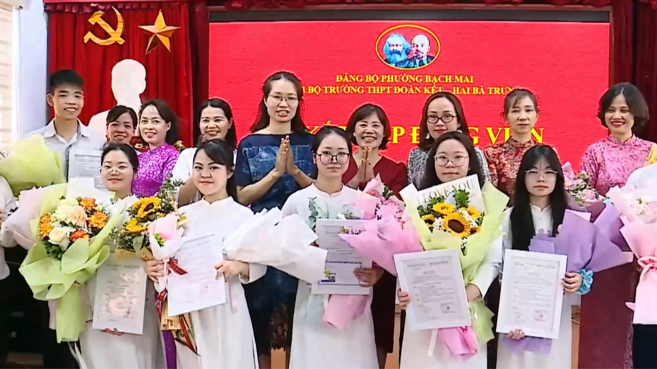 Tự hào lời tuyên thệ của Đảng viên tuổi 18