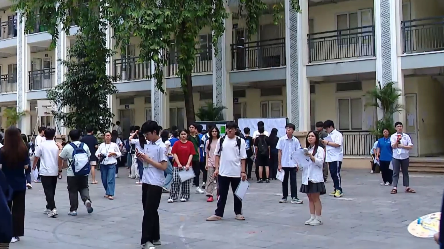 Hôm nay, hơn 16.000 lượt thí sinh dự thi vào lớp 10 chuyên tại Hà Nội