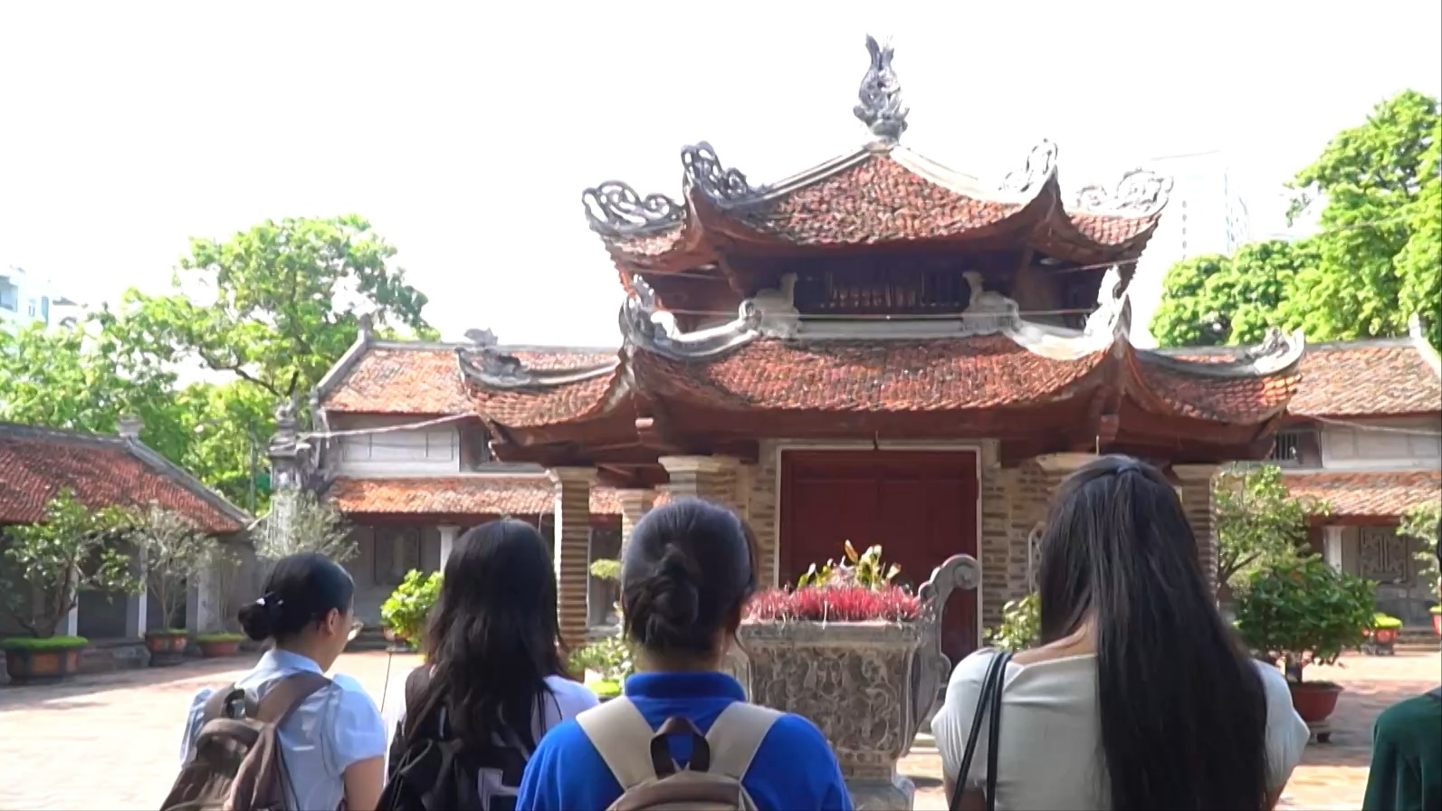 Chùa Láng - Ngôi chùa cổ với kiến trúc độc đáo