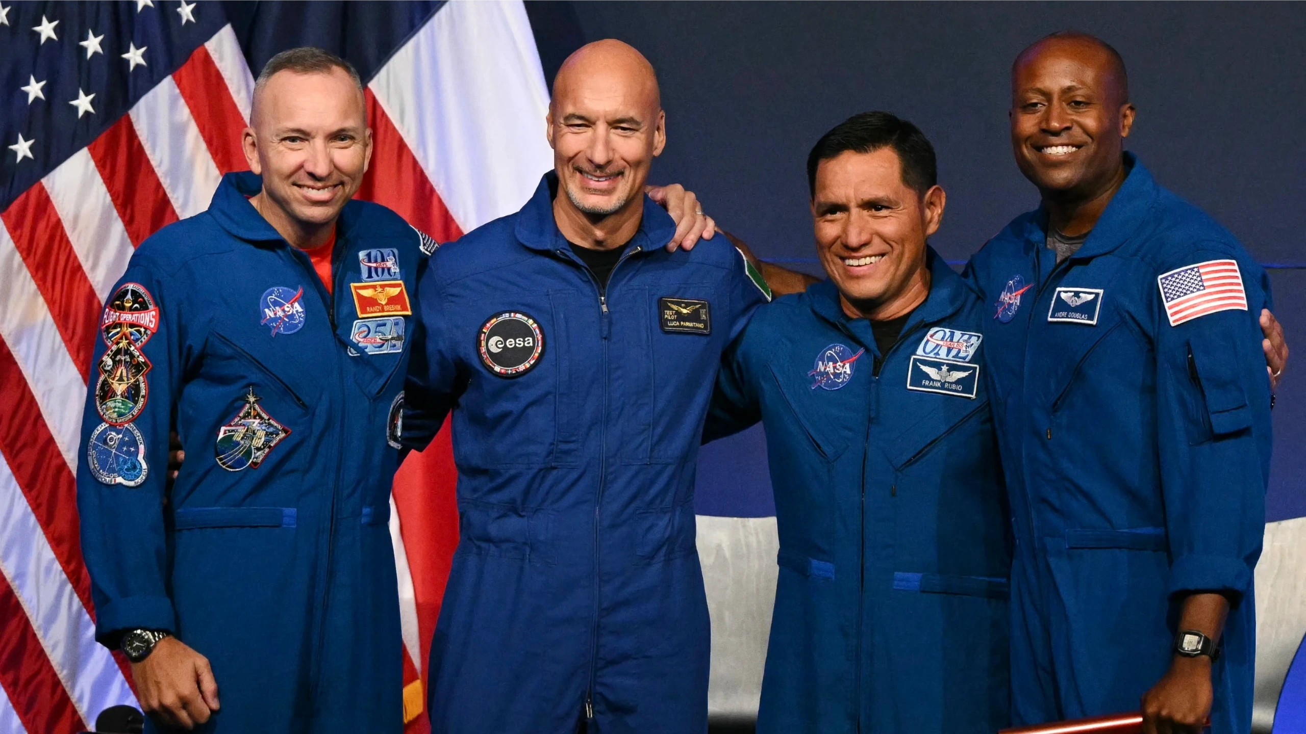 NASA công bố phi hành đoàn Artemis III