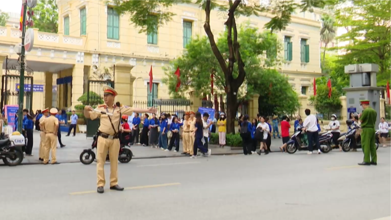 Bảo đảm giao thông thông suốt trong ngày đầu thi tốt nghiệp THPT 2026