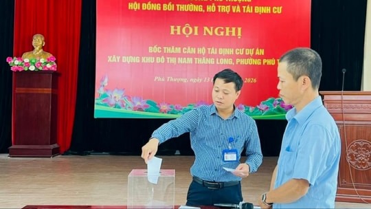 Phú Thượng: 12 hộ dân bốc thăm căn hộ tái định cư