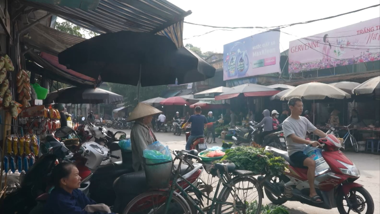 Vi phạm trật tự đô thị tại phường Hồng Hà