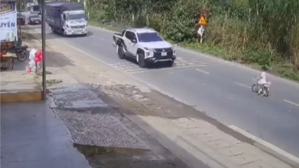 Cảnh báo tình huống tham gia giao thông nguy hiểm