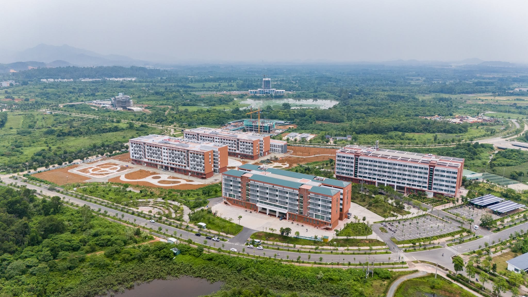 Năm 2026, Đại học Quốc gia Hà Nội tuyển 21.380 chỉ tiêu, hơn 17.000 sinh viên học tại Hòa Lạc