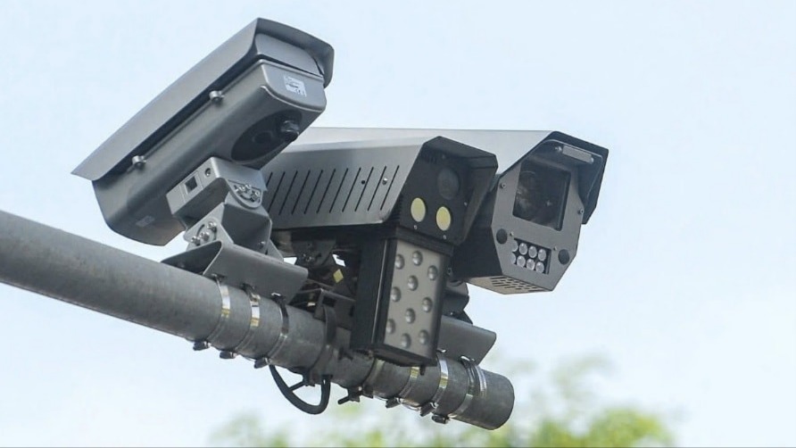 Camera AI phát hiện 103 trường hợp vượt đèn đỏ trong 24 giờ