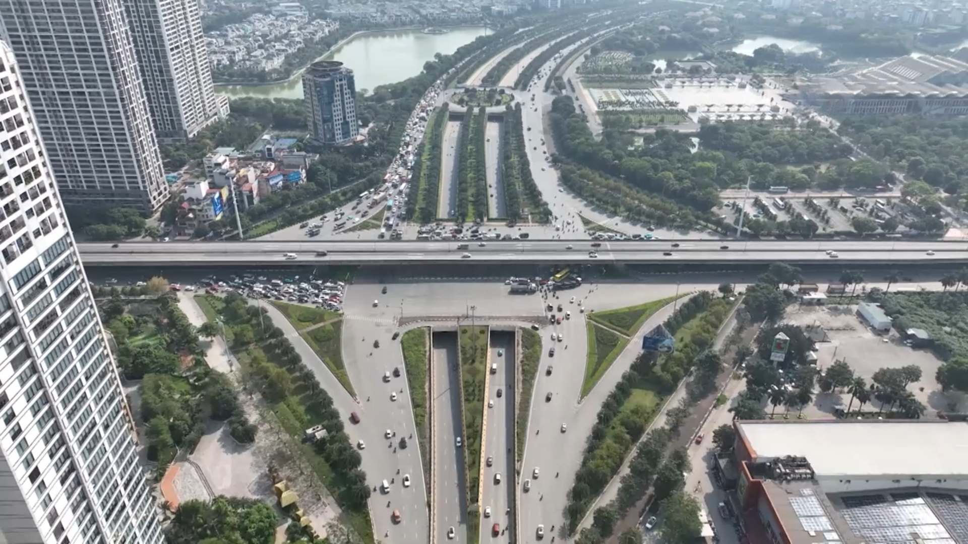 Hầm chui Trung Hoà - Điểm nhấn giao thông phía Tây Hà Nội