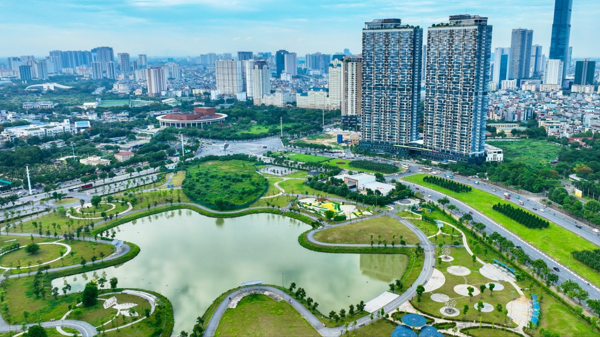Kiến tạo tương lai xanh cho Thủ đô
