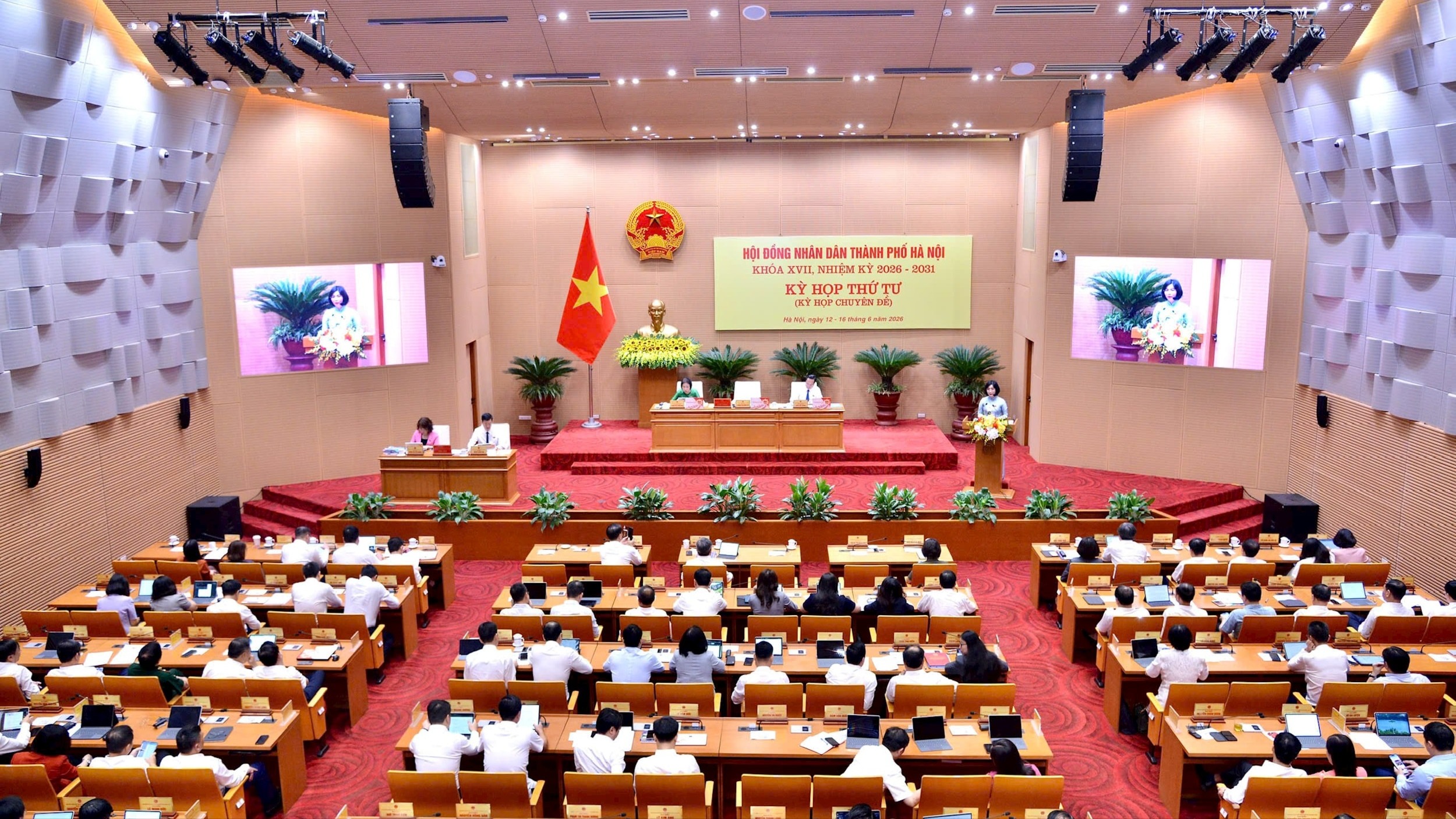 Nhìn lại Kỳ họp thứ tư, HĐND TP khóa XVII: Từ quyết sách đến thực thi