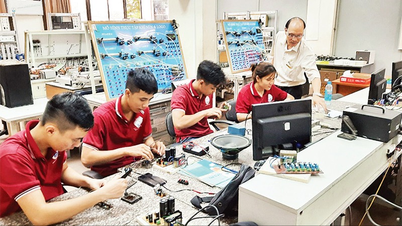 Tạo đột phá từ liên kết Nhà nước - nhà trường - doanh nghiệp 