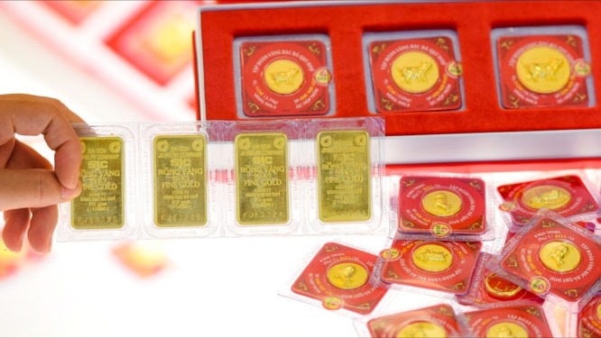 Giá vàng trong nước tiếp tục tăng 1,3 triệu đồng/lượng