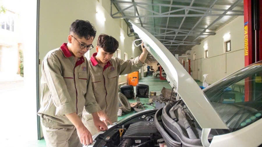 Tay nghề trong thị trường lao động mới