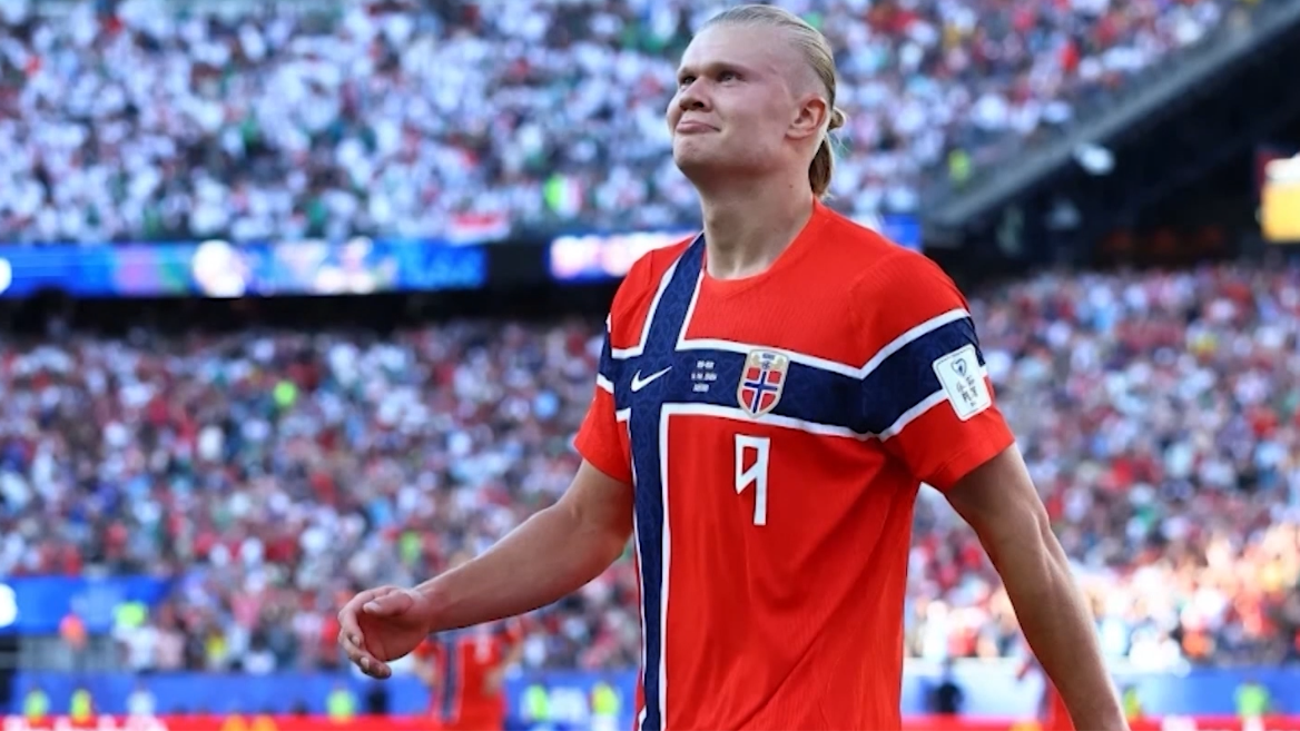 Erling Haaland chào sân World Cup ấn tượng