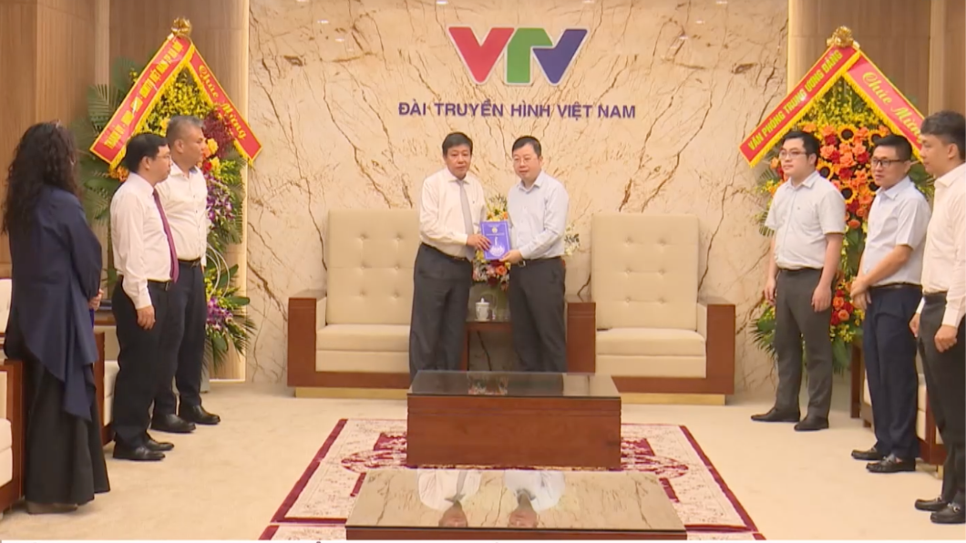 Lãnh đạo thành phố Hà Nội chúc mừng các cơ quan báo chí
