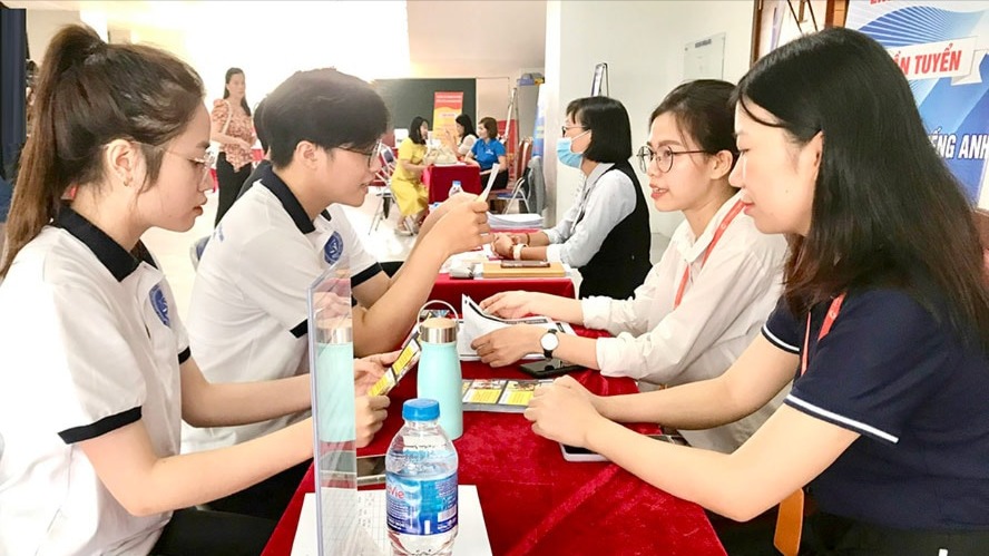 Hướng nghiệp sớm: 'Chìa khóa' giúp học sinh chọn đúng ngành nghề