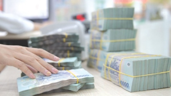 Bội thu ngân sách lớn, áp lực thanh khoản ngân hàng gia tăng