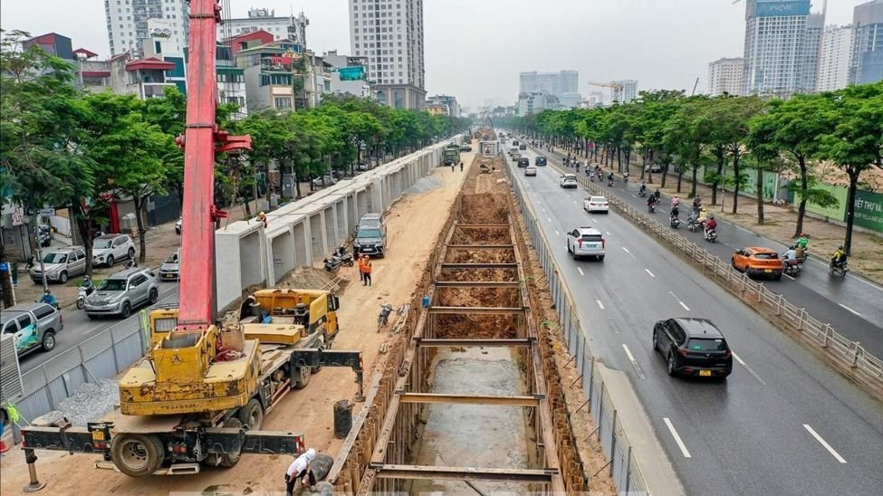 Hà Nội rào chắn đường Văn Cao phục vụ thi công ga S1 từ ngày 18/6