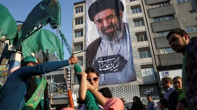 Lãnh tụ tối cao Iran phê chuẩn bản ghi nhớ với Mỹ