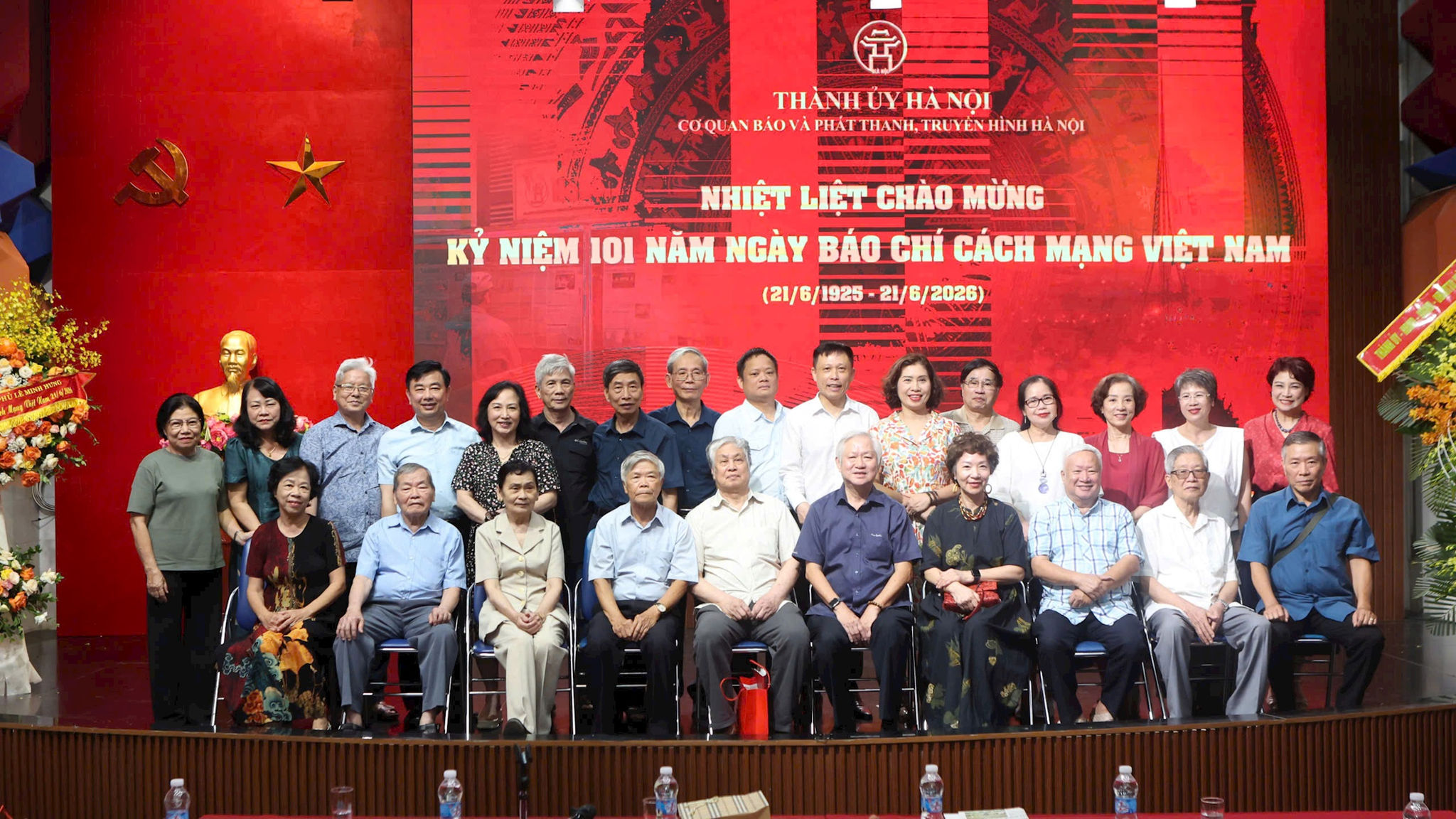 Gặp mặt các thế hệ người làm báo Thủ đô