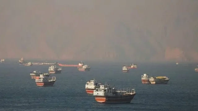 Iran miễn phí quá cảnh qua eo biển Hormuz trong 60 ngày