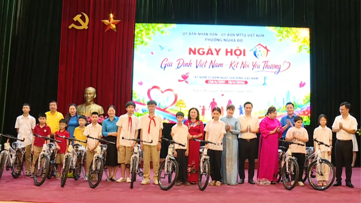 Phường Nghĩa Đô tổ chức ngày hội gia đình kết nối yêu thương 
