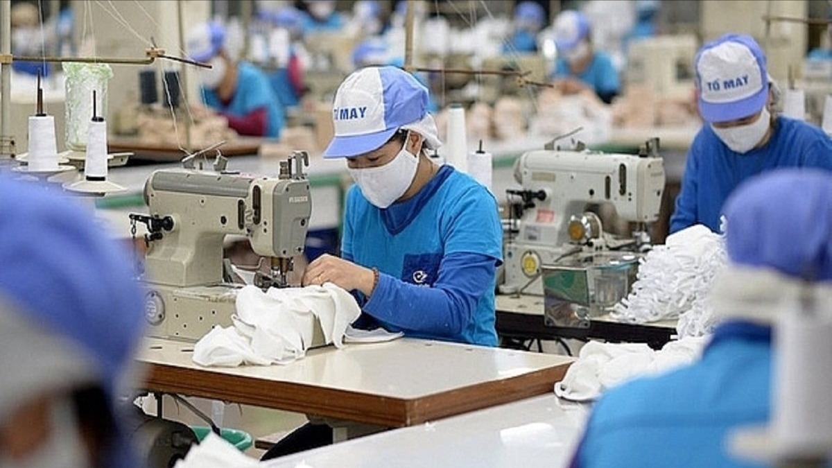 Áp lực thuế quan và bài toán cuối năm của ngành dệt may
