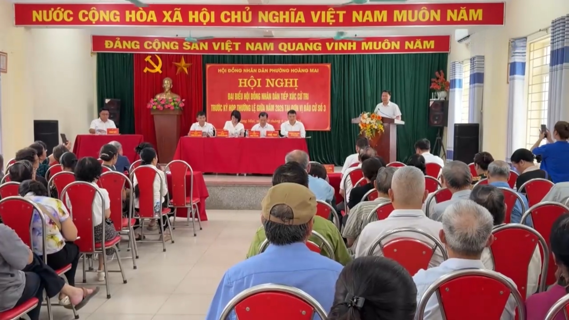 Phường Hoàng Mai nỗ lực giải quyết các vấn đề dân sinh bức xúc