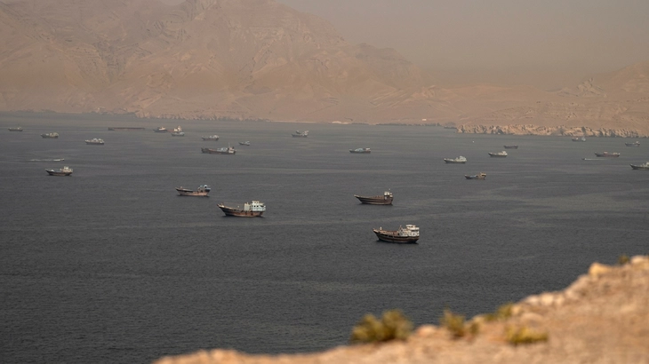 Mỹ bác tin eo biển Hormuz bị đóng cửa