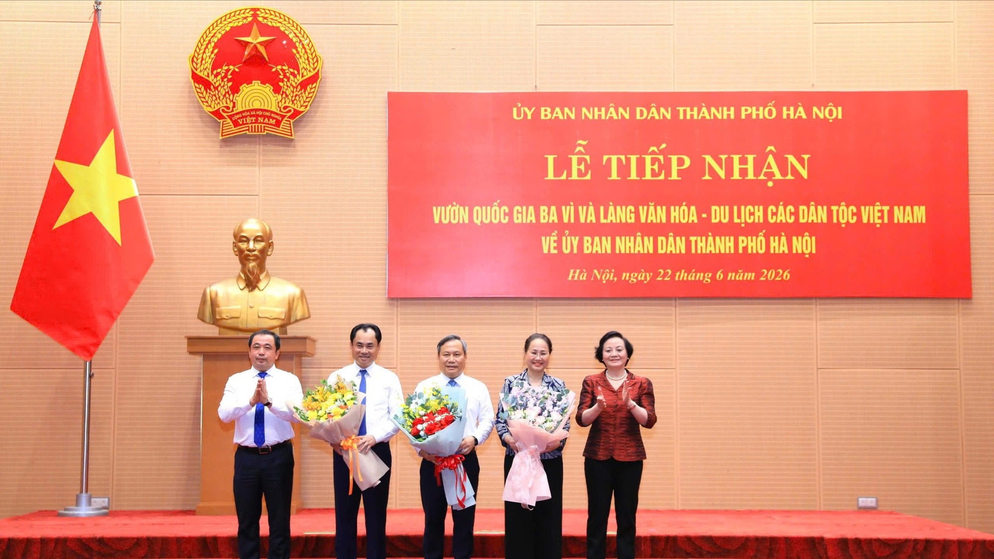 Hà Nội tiếp nhận Vườn quốc gia Ba Vì, Làng Văn hoá – du lịch các dân tộc Việt Nam