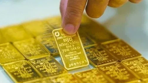 Giá vàng giảm 1,6 triệu đồng/lượng
