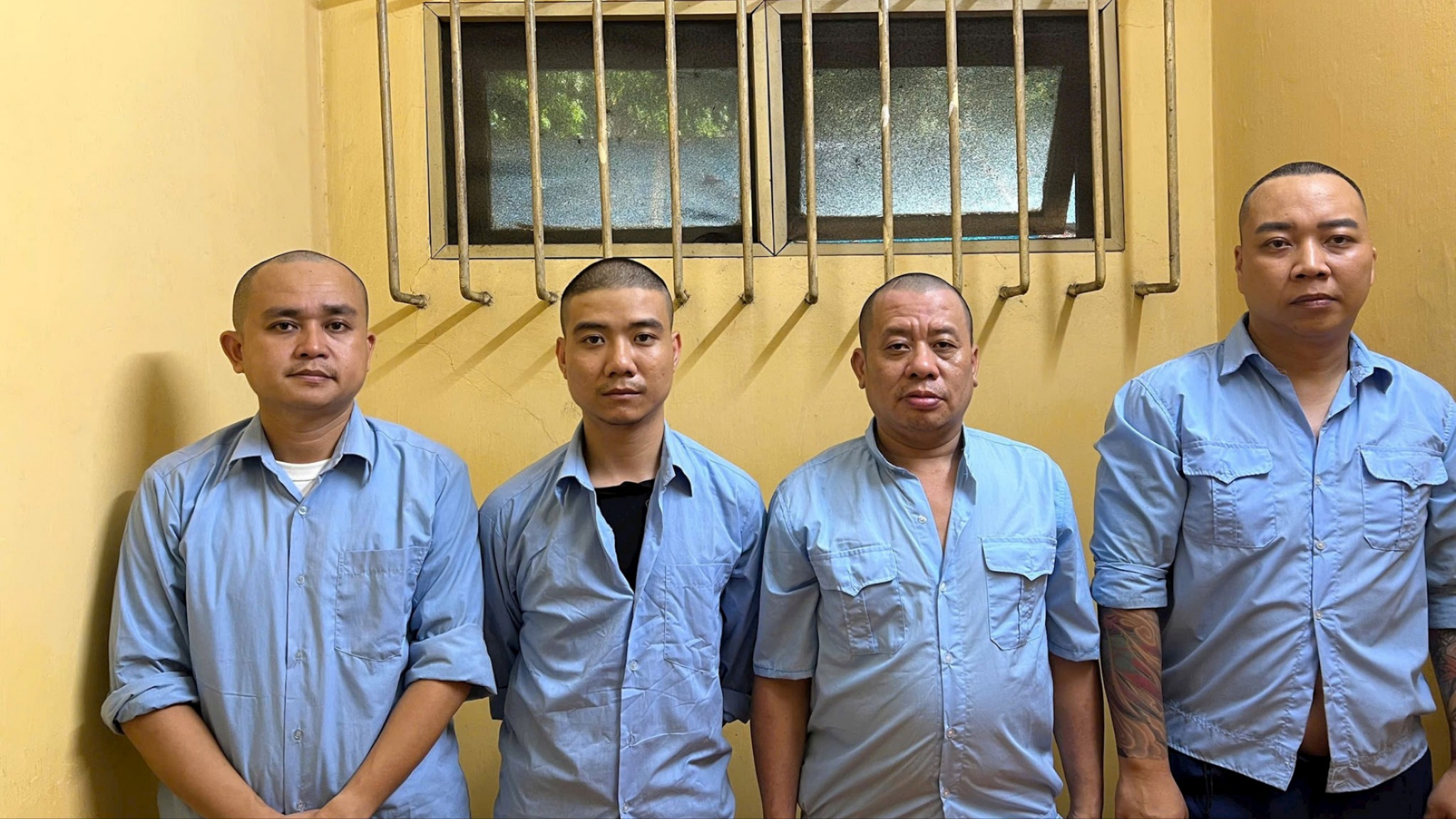 Triệt phá ổ nhóm cá độ bóng đá hàng chục tỷ đồng