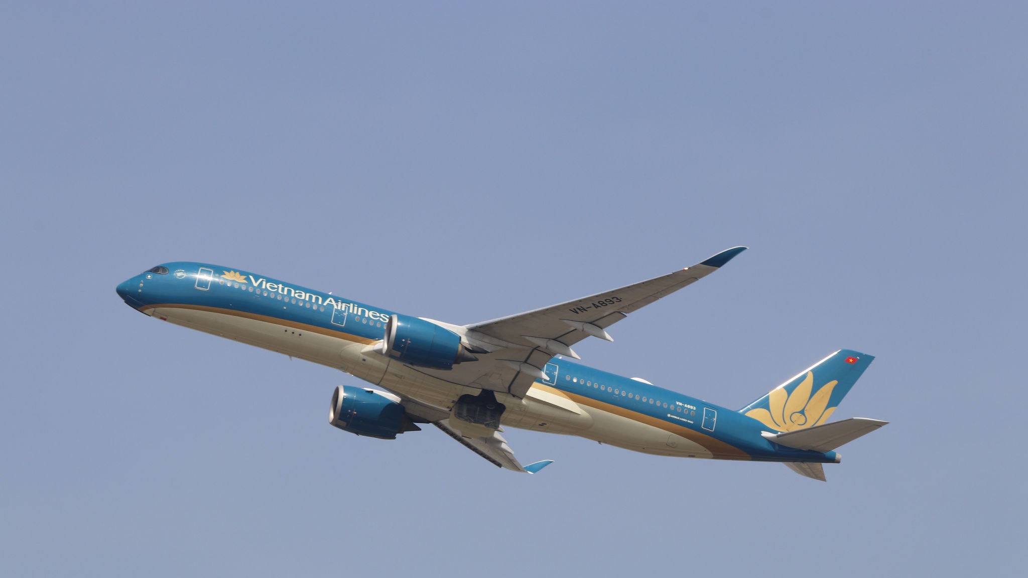 Vietnam Airlines Group tiếp tục dẫn đầu về tỷ lệ chuyến bay đúng giờ