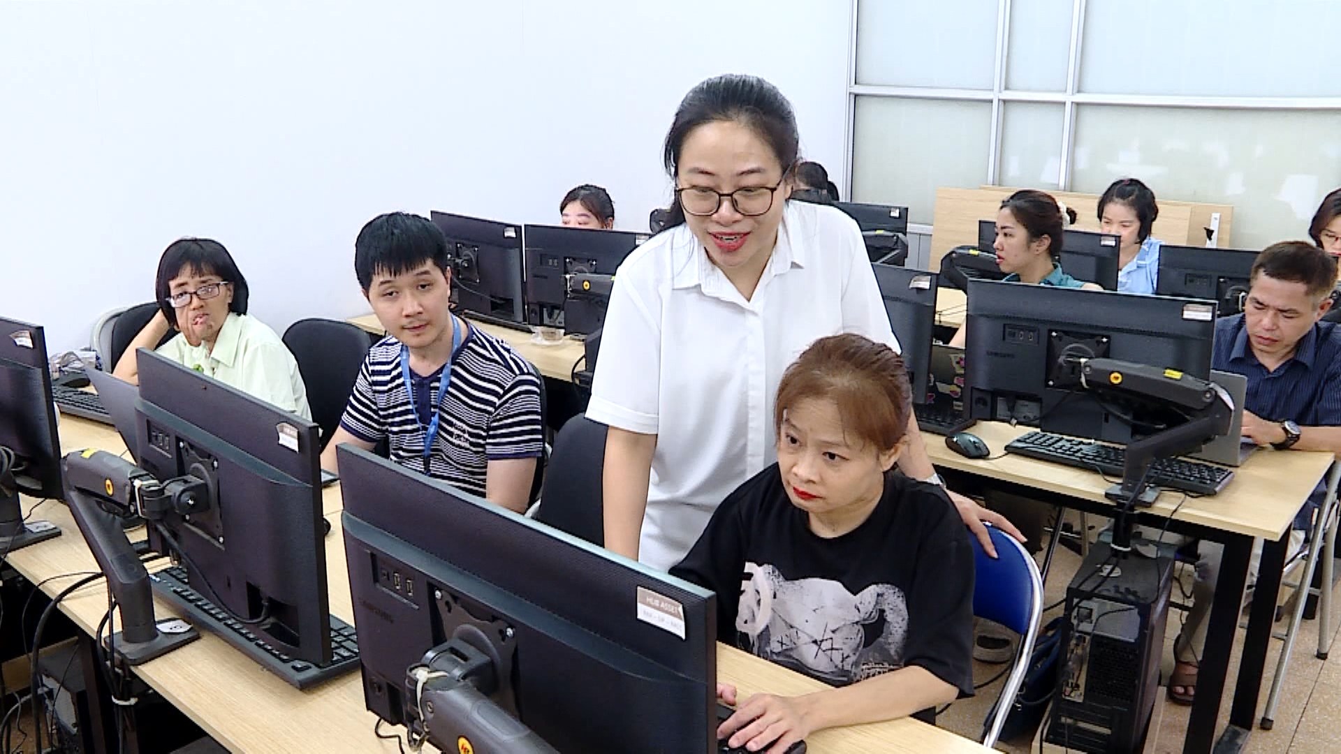 Mở cánh cửa trí tuệ nhân tạo với người khuyết tật