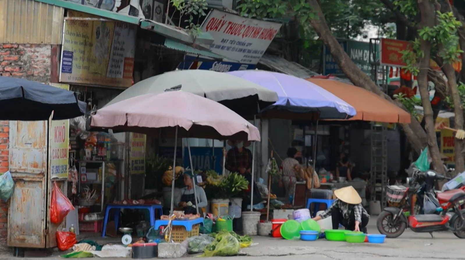 Đường Phan Trọng Tuệ nhếch nhác, lộn xộn