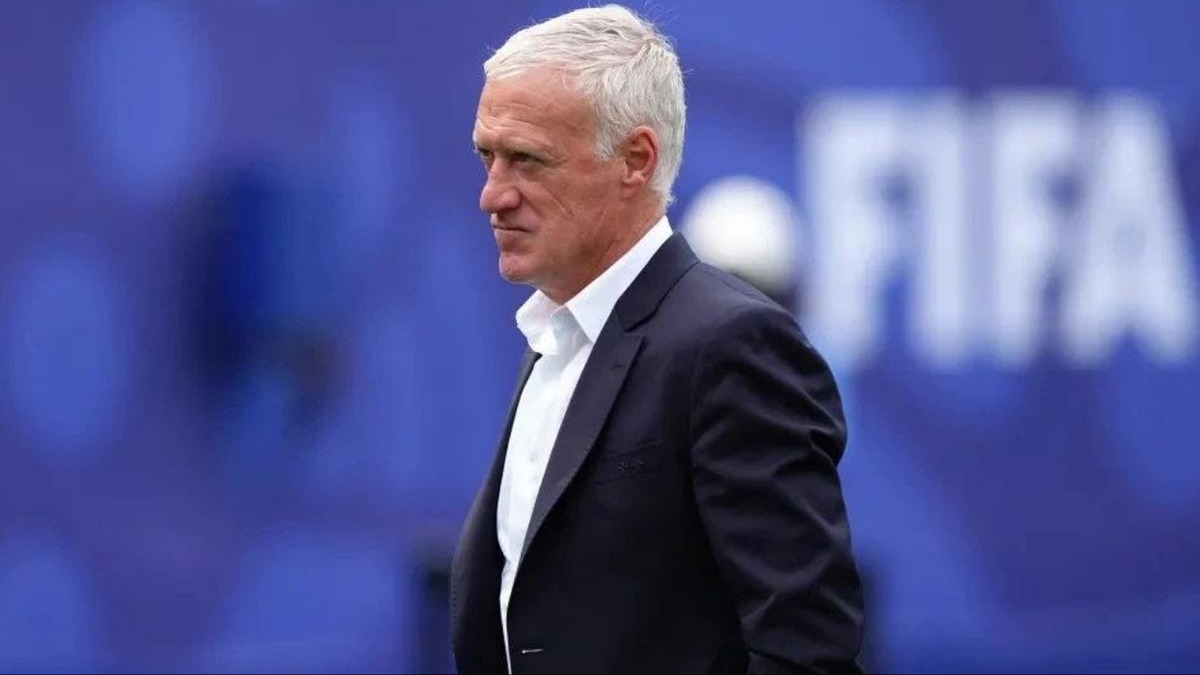 HLV Didier Deschamps vắng mặt ở lượt trận cuối vòng bảng