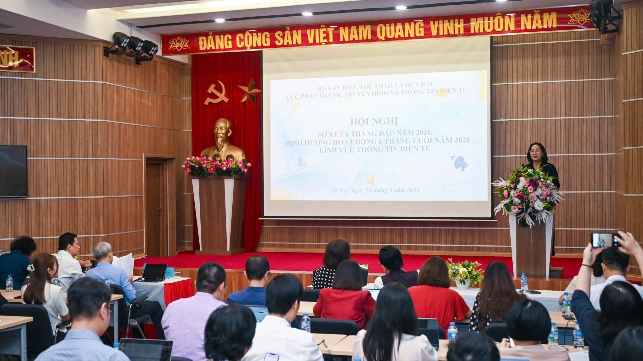Người dùng chia sẻ đường link lên mạng xã hội có thể vi phạm bản quyền