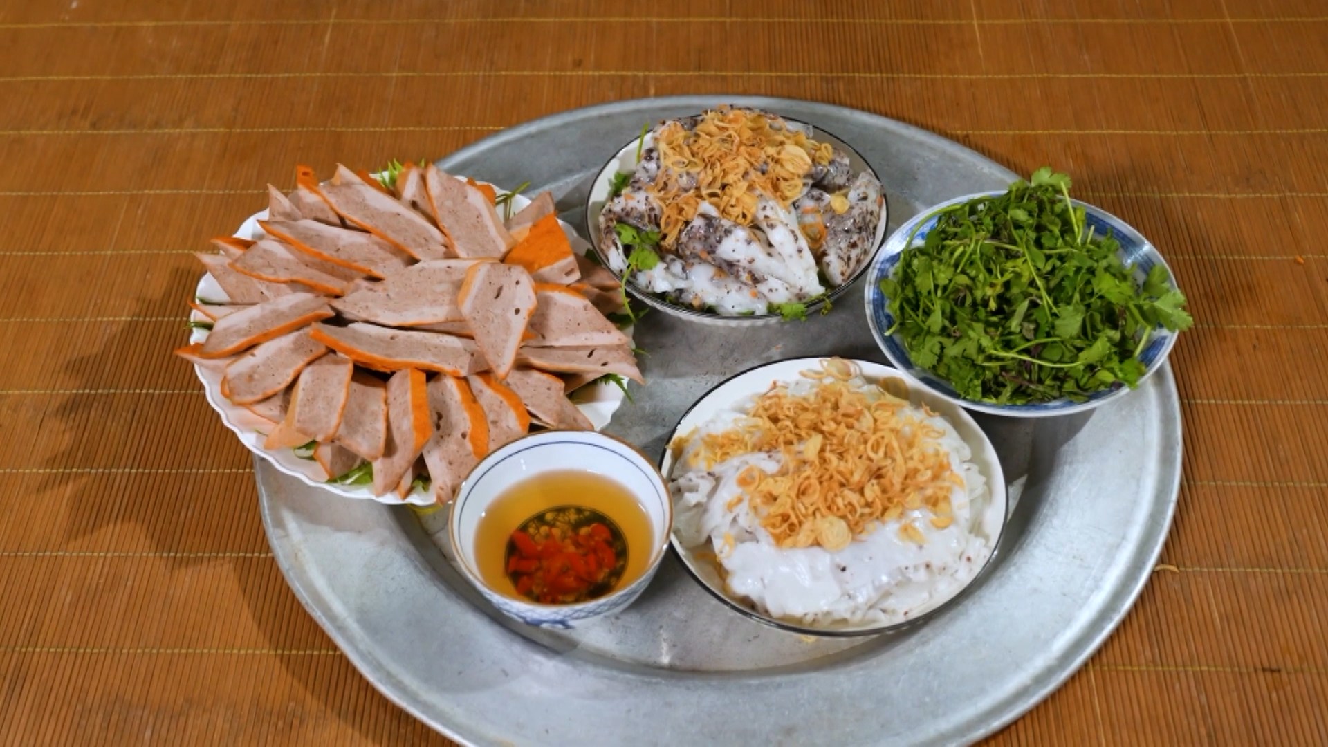 Về Thanh Lương làm bánh cuốn