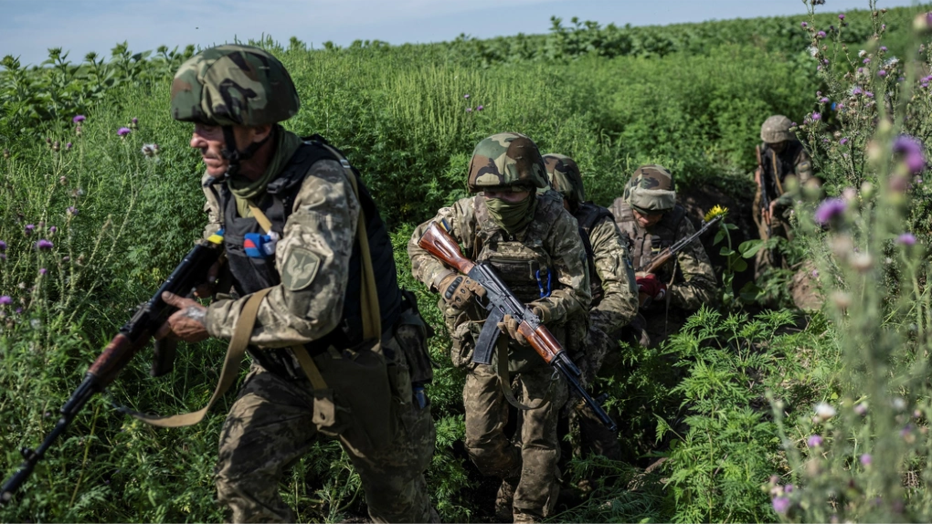 Ukraine phê duyệt chiến dịch 40 ngày gây áp lực với Nga