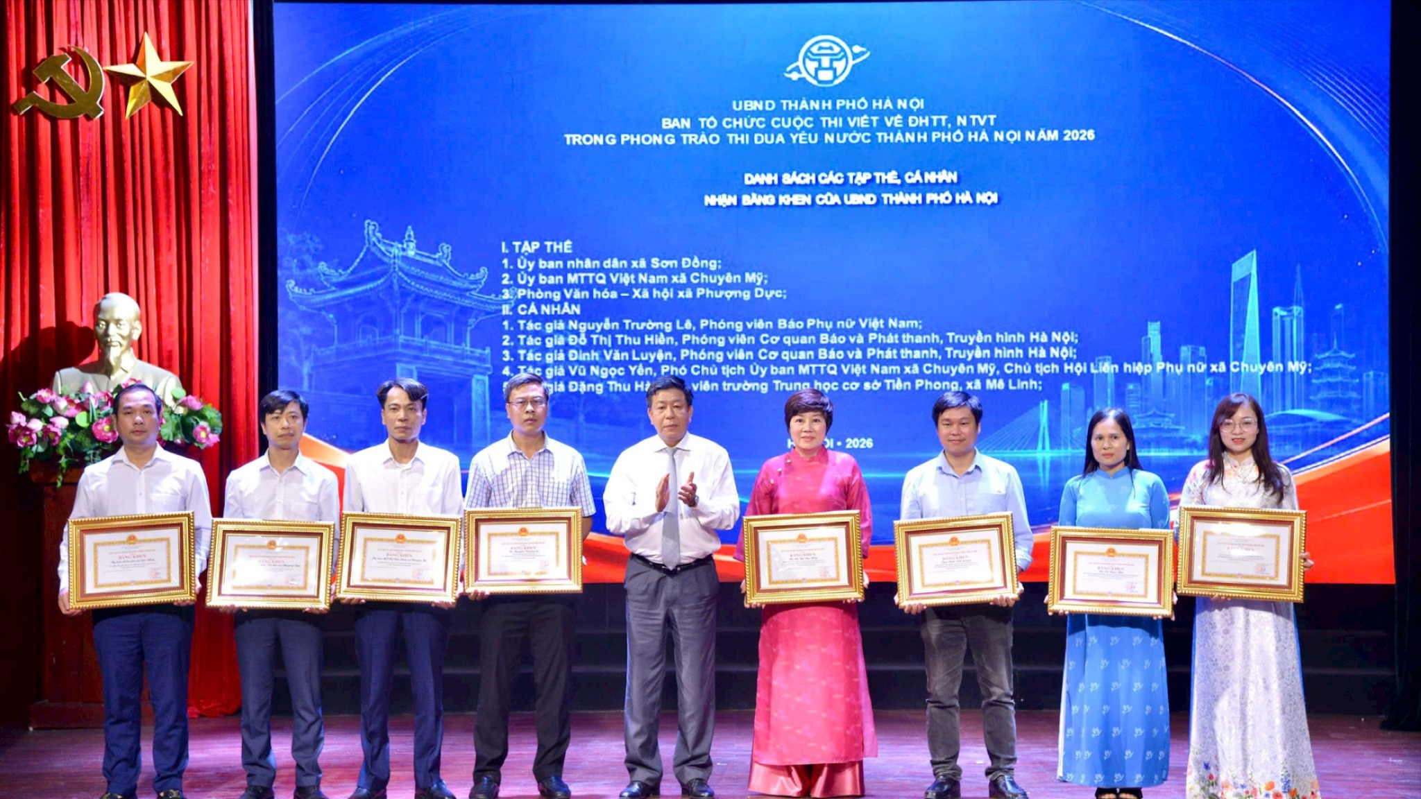 Nhân lên những bông hoa đẹp trong vườn hoa thi đua yêu nước 